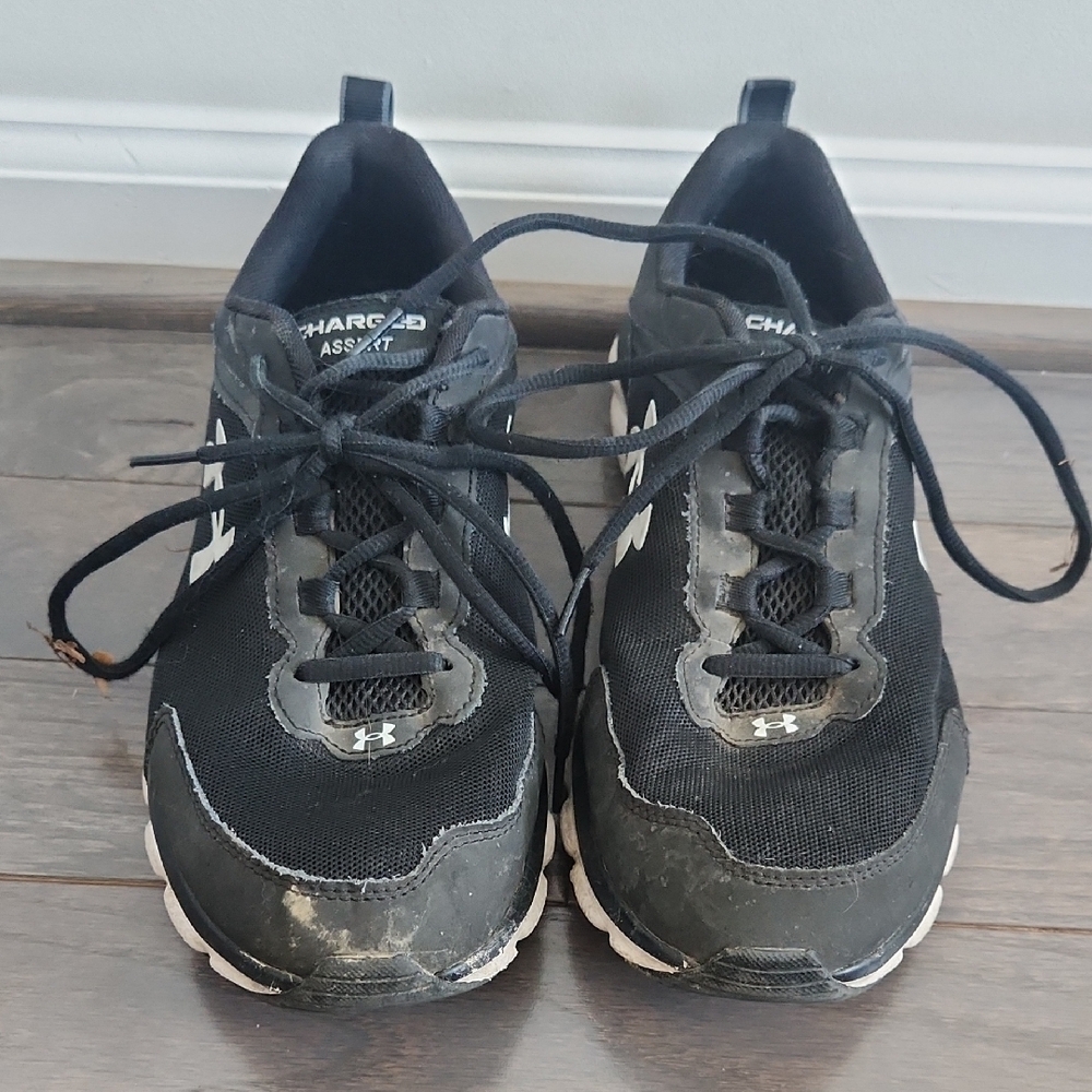 Under Armour Black Athletic Shoes with Cushioned Comfort